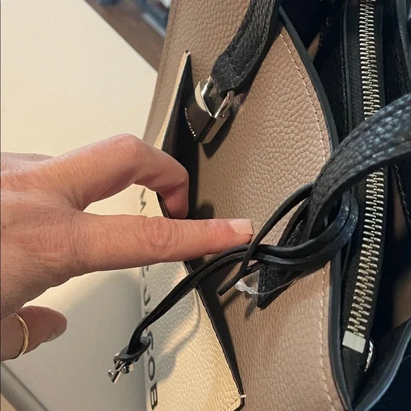 Marc Jacobs Taupe, Cream & Black Leather Tote - Picture 7 of 10